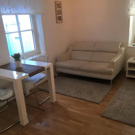 May-apartment Zentrale דירה